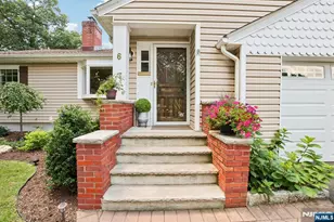 6 Garden Ct, Ho Ho Kus, NJ 07423 - Photo 3
