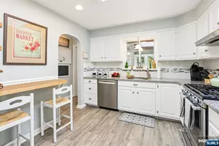 6 Garden Ct, Ho Ho Kus, NJ 07423 - Photo 9