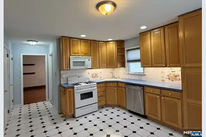 409 Cleveland Avenue 1F+basement #1F+BASEMENT, Harrison, NJ 07029 - Photo 3