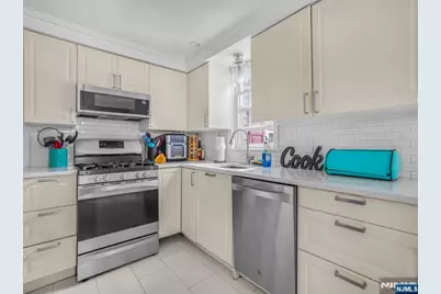 51 Julia Street, Closter, NJ 07624 - Photo 9