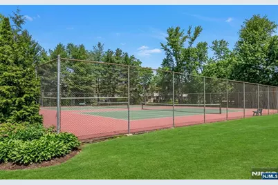 207 Pond Terrace 4D #4D, Washington Township, NJ 07676 - Photo 5