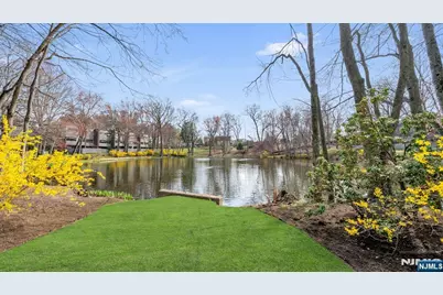 207 Pond Terrace 4D #4D, Washington Township, NJ 07676 - Photo 3