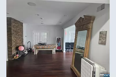 165 Leonia Avenue, Leonia, NJ 07605 - Photo 15