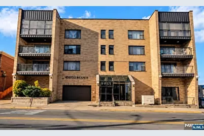 9055 Palisade Avenue 43 #43, North Bergen, NJ 07047 - Photo 1