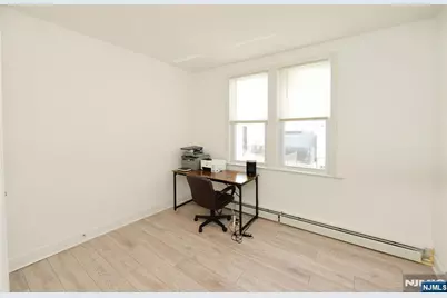 6 Glen Street, Cliffside Park, NJ 07010 - Photo 9