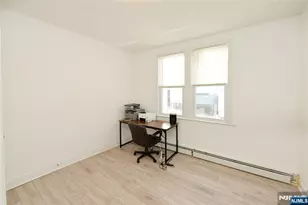 6 Glen St, Cliffside Park, NJ 07010 - Photo 9