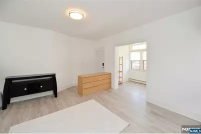 6 Glen Street, Cliffside Park, NJ 07010 - Photo 3