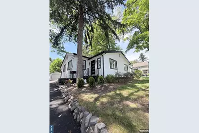 137 Myrtle Avenue, Allendale, NJ 07401 - Photo 1