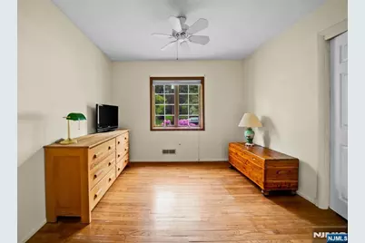 165 Busteed Drive, Midland Park, NJ 07432 - Photo 37