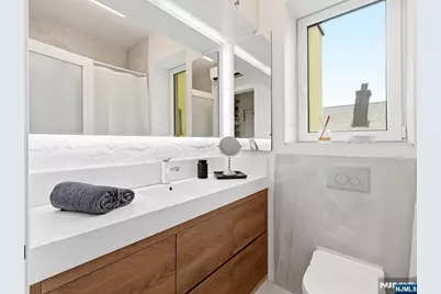 196 Pearsall Avenue 10 #10, Jersey City, NJ 07305 - Photo 11