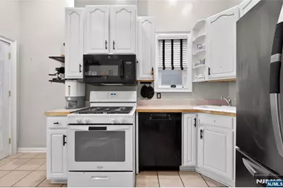 199 Franklin Street, Secaucus, NJ 07094 - Photo 17