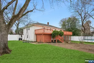 201 Rockland Ave, River Vale Township, NJ 07675 - Photo 5