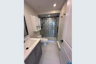 160 Overlook Avenue 9A #9A, Hackensack, NJ 07601 - Photo 13