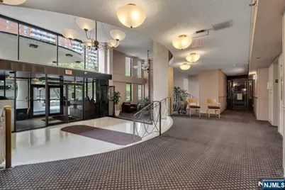 160 Overlook Avenue 9A #9A, Hackensack, NJ 07601 - Photo 5