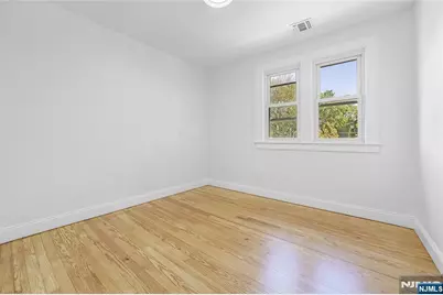 135 E Linden Avenue, Dumont, NJ 07628 - Photo 23