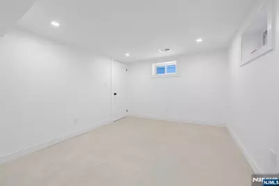 135 E Linden Avenue, Dumont, NJ 07628 - Photo 31