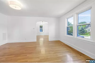 135 E Linden Avenue, Dumont, NJ 07628 - Photo 7