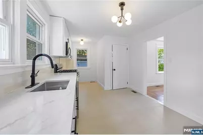 135 E Linden Avenue, Dumont, NJ 07628 - Photo 21