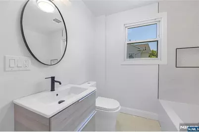 135 E Linden Avenue, Dumont, NJ 07628 - Photo 29