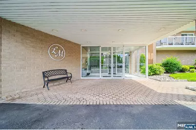 38 Moonachie Road 402 #402, Hackensack, NJ 07601 - Photo 3