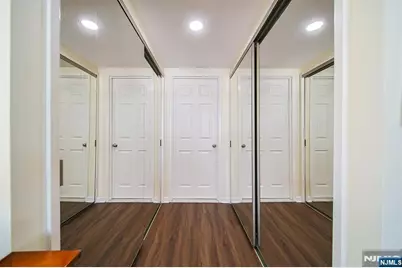 38 Moonachie Road 402 #402, Hackensack, NJ 07601 - Photo 17