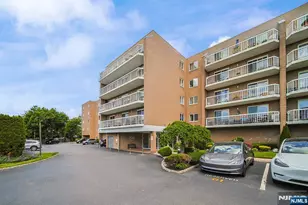 38 Moonachie Road 402, Hackensack, NJ 07601 - Photo 1