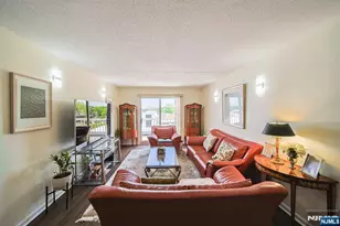 38 Moonachie Road 402, Hackensack, NJ 07601 - Photo 5