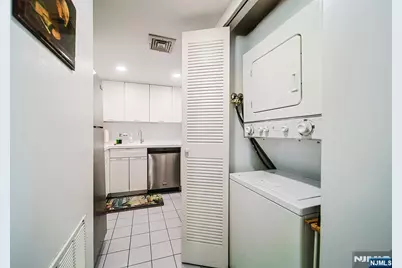 38 Moonachie Road 402 #402, Hackensack, NJ 07601 - Photo 21