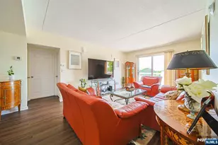 38 Moonachie Road 402, Hackensack, NJ 07601 - Photo 7