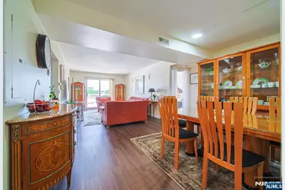 38 Moonachie Road 402 #402, Hackensack, NJ 07601 - Photo 9