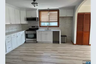 47 Kingsland Avenue 2 #2, Kearny, NJ 07032 - Photo 3