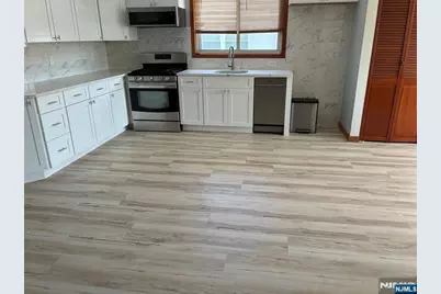 47 Kingsland Avenue 2 #2, Kearny, NJ 07032 - Photo 5