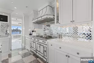 600 Harbor Blvd 1079-81, Weehawken, NJ 07086 - Photo 17