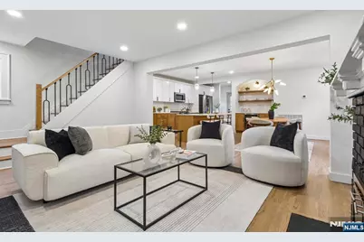 210 Paterson Avenue, Hasbrouck Heights, NJ 07604 - Photo 5