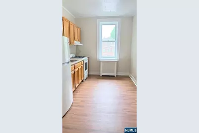 407 Highland Avenue A5 #A5, Palisades Park, NJ 07650 - Photo 5