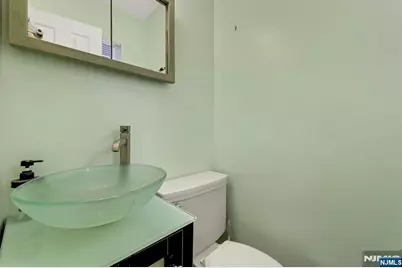 167 Paterson Avenue, Hasbrouck Heights, NJ 07604 - Photo 7