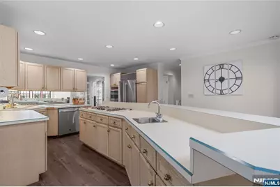 70 Lennon, Clifton, NJ 07013 - Photo 11
