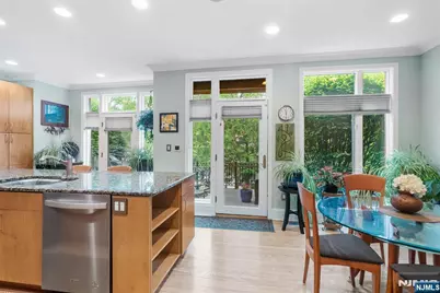 103 Hudson Cove, Edgewater, NJ 07020 - Photo 13