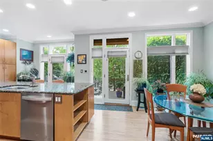 103 Hudson Cove, Edgewater, NJ 07020 - Photo 13