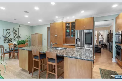 103 Hudson Cove, Edgewater, NJ 07020 - Photo 9