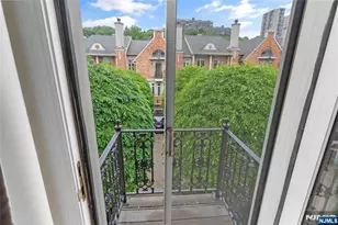 103 Hudson Cove, Edgewater, NJ 07020 - Photo 27