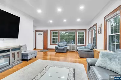 353 Page Avenue, Lyndhurst Township, NJ 07071 - Photo 13