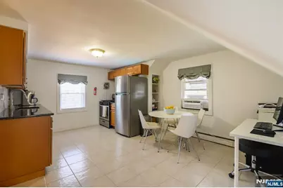 39 Lawrence Avenue, Lodi, NJ 07644 - Photo 13