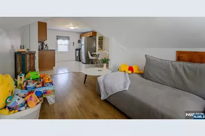 39 Lawrence Avenue, Lodi, NJ 07644 - Photo 19