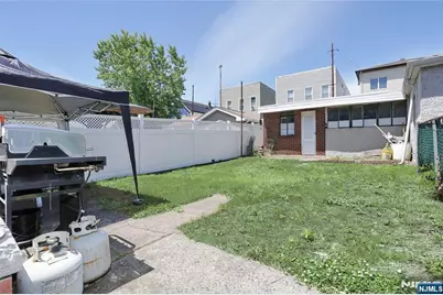 77 Columbus Avenue, Garfield, NJ 07026 - Photo 27