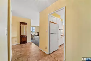 2000 Linwood Ave 11A, Fort Lee, NJ 07024 - Photo 3