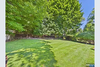 318 Beechwood Road, Ridgewood, NJ 07450 - Photo 35