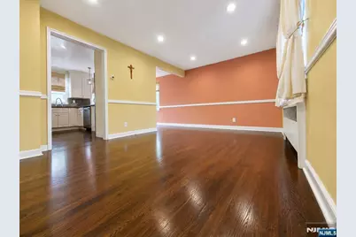 491 Dorchester, Ridgewood, NJ 07450 - Photo 3