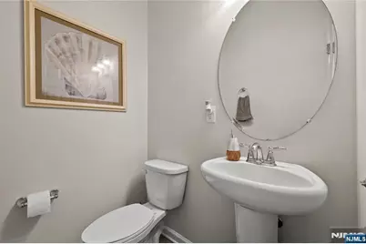 65 Landmark Lane 905 #905, Fair Lawn, NJ 07410 - Photo 5