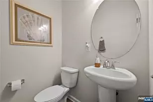 65 Landmark Ln 905, Fair Lawn, NJ 07410 - Photo 5